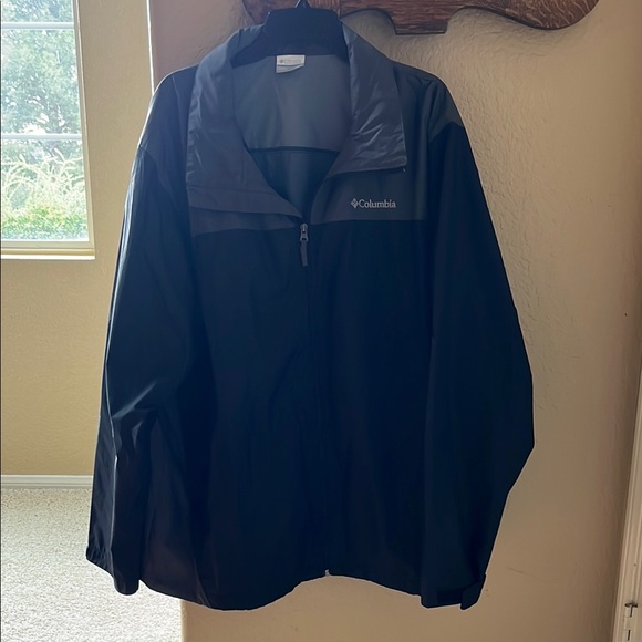 Columbia Black Rain jacket - Picture 2 of 5